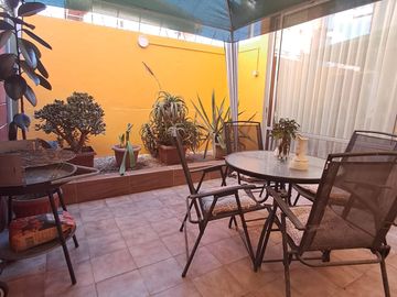 VENTA LINDA CASA SECTOR BALNEARIO