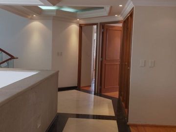 Excelente PH en venta en Hacienda del Ciervo