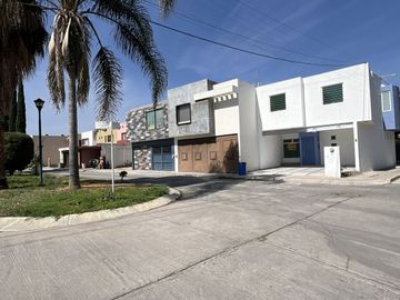 CASA EN PRIVADA POR EL CAMPESTRE