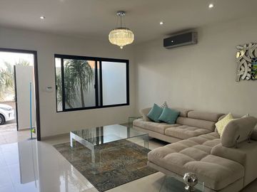 Casa en venta en Fracc. Lomas Diamante. ALVARADO, VER. RIVIERA VERACRUZANA