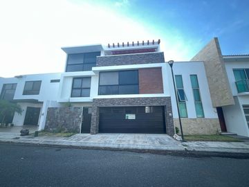 Casa en venta en Fracc. Lomas Diamante. ALVARADO, VER. RIVIERA VERACRUZANA
