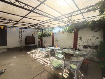 SE VENDE CASA ESQUINA EN QUILPUE CENTRO AMPLIO TERRENO