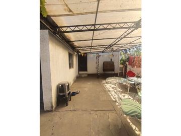 SE VENDE CASA ESQUINA EN QUILPUE CENTRO AMPLIO TERRENO