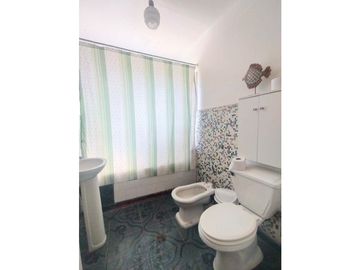 SE VENDE CASA ESQUINA EN QUILPUE CENTRO AMPLIO TERRENO