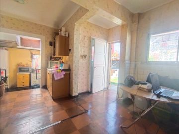 SE VENDE CASA ESQUINA EN QUILPUE CENTRO AMPLIO TERRENO