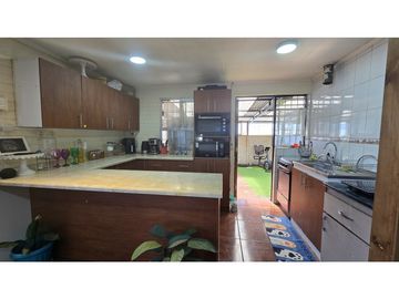 SE VENDE CASA EN  VILLA ALEMANA ALCALDE ALEJANDRO PERALTA