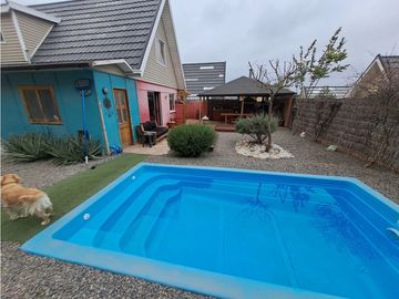 SE VENDE CASA EN VILLA ALEMANA AMPLIO TERRENO