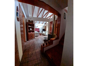 SE VENDE CASA CON TERRENO QUILPUE
