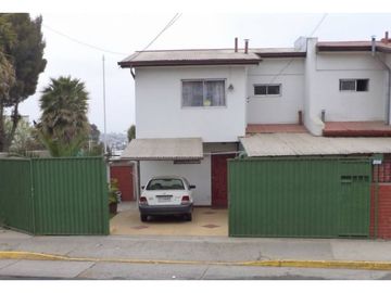 SE VENDE O ARRIENDA CASA EN QUILPUE LOS CARRERAS