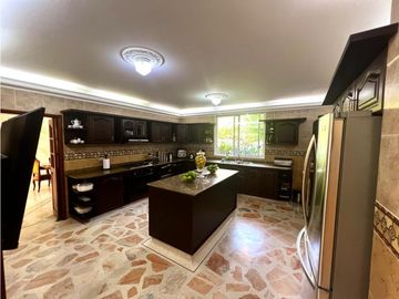 Venta Casa Campestre de Lujo en Buga