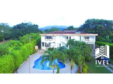 Venta Casa Campestre de Lujo en Buga
