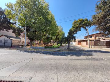 Casa remodelada, excelente conexión 3D+3B+2E, Belloto centro