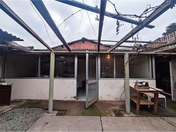 Casa de un piso - Metro Pedro Aguirre Cerda (L6)