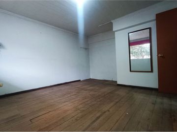 Casa de un piso - Metro Pedro Aguirre Cerda (L6)