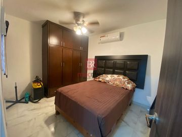 CASA EN VENTA EN COL. LAS FLORES. CD. OBREGÓN, SONORA