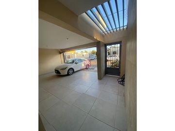 CASA EN VENTA EN COL. LAS FLORES. CD. OBREGÓN, SONORA