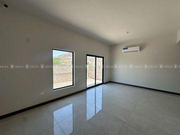 CASA EN PREVENTA EN FRACCIONAMIENTO ALCAZÀRES (ZONA CANTERA)