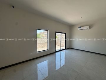 CASA EN PREVENTA EN FRACCIONAMIENTO ALCAZÀRES (ZONA CANTERA)