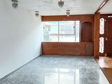 Renta de Linda Casa en Satélite
