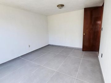 Renta de Linda Casa en Satélite