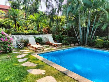 VENDE HERMOSA QUINTA  EN CUERNAVACA, REMODELADA, TIPO COLONIAL