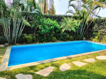 VENDE HERMOSA QUINTA  EN CUERNAVACA, REMODELADA, TIPO COLONIAL