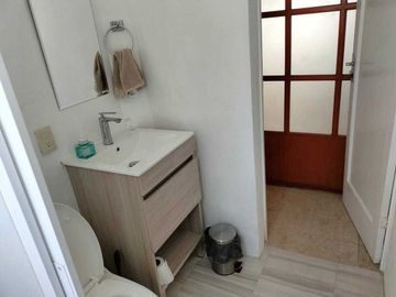 VENDE DEPARTAMENTO EN MERCED GOMEZ 2 RECAMARAS 1 B.  ENTRE PERI Y REVOLUCION