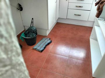 VENDE DEPARTAMENTO EN MERCED GOMEZ 2 RECAMARAS 1 B.  ENTRE PERI Y REVOLUCION