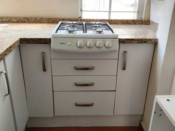 VENDE DEPARTAMENTO EN MERCED GOMEZ 2 RECAMARAS 1 B.  ENTRE PERI Y REVOLUCION