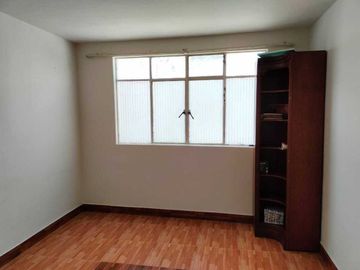 VENDE DEPARTAMENTO EN MERCED GOMEZ 2 RECAMARAS 1 B.  ENTRE PERI Y REVOLUCION