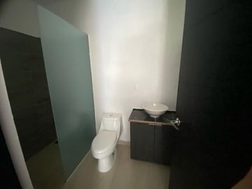 VENDO DEPARTAMENTO 2 RECAMARAS 2 BAÑOS 1 ESTAC. Y ROOF GARDEN COMUN