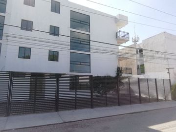VENDO DEPARTAMENTO 2 RECAMARAS 2 BAÑOS 1 ESTAC. Y ROOF GARDEN COMUN