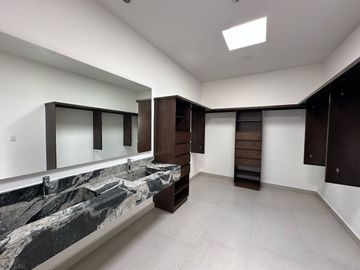 VENTA DE CASA EN ALTARES CARRETERA NACIONAL SANTIAGO N.L.