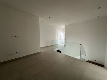 VENTA DE CASA EN ALTARES CARRETERA NACIONAL SANTIAGO N.L.