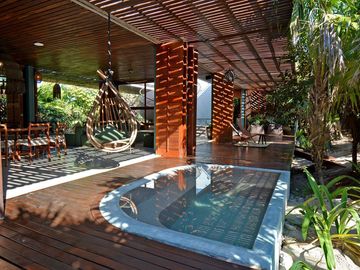 NÁAY SANCTUARY