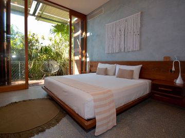NÁAY SANCTUARY