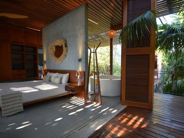 NÁAY SANCTUARY