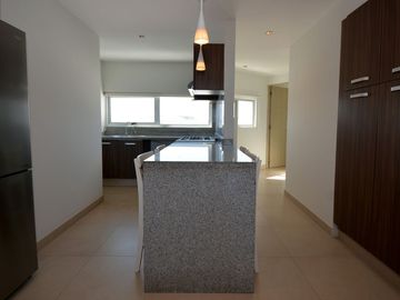 OASIS MALECÓN: EXCLUSIVO DEPARTAMENTO PANORÁMICO TOTALMENTE AMUEBLADO