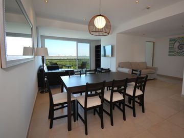 OASIS MALECÓN: EXCLUSIVO DEPARTAMENTO PANORÁMICO TOTALMENTE AMUEBLADO