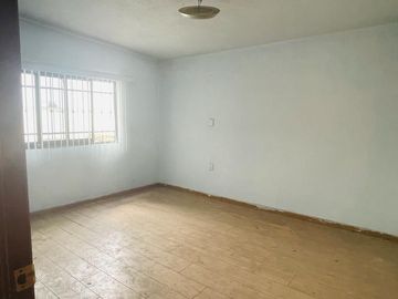 CASA EN VENTA o RENTA EN TOLUCA.
