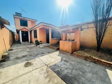CASA EN VENTA o RENTA EN TOLUCA.
