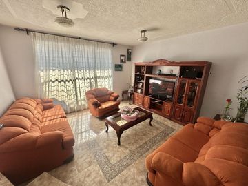 VENTA CASA EN SAN LORENZO LA CEBADA