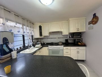VENTA CASA EN SAN LORENZO LA CEBADA