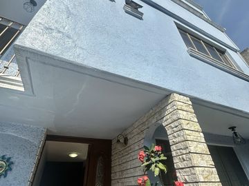 VENTA CASA EN SAN LORENZO LA CEBADA