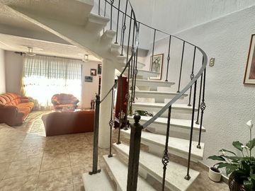 VENTA CASA EN SAN LORENZO LA CEBADA