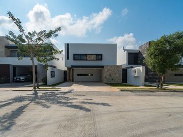 Casa en venta equipada Mérida Yucatán, Privada Tamara Komchen
