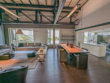 Loft  de 320 m2 y 3 habitaciones.