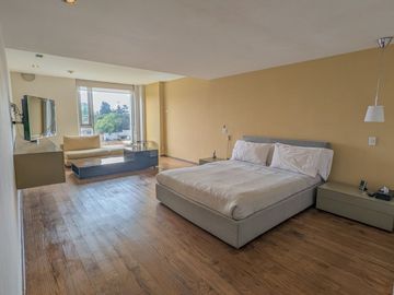 Loft  de 320 m2 y 3 habitaciones.