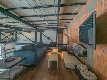 Loft  de 320 m2 y 3 habitaciones.
