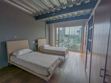 Loft  de 320 m2 y 3 habitaciones.